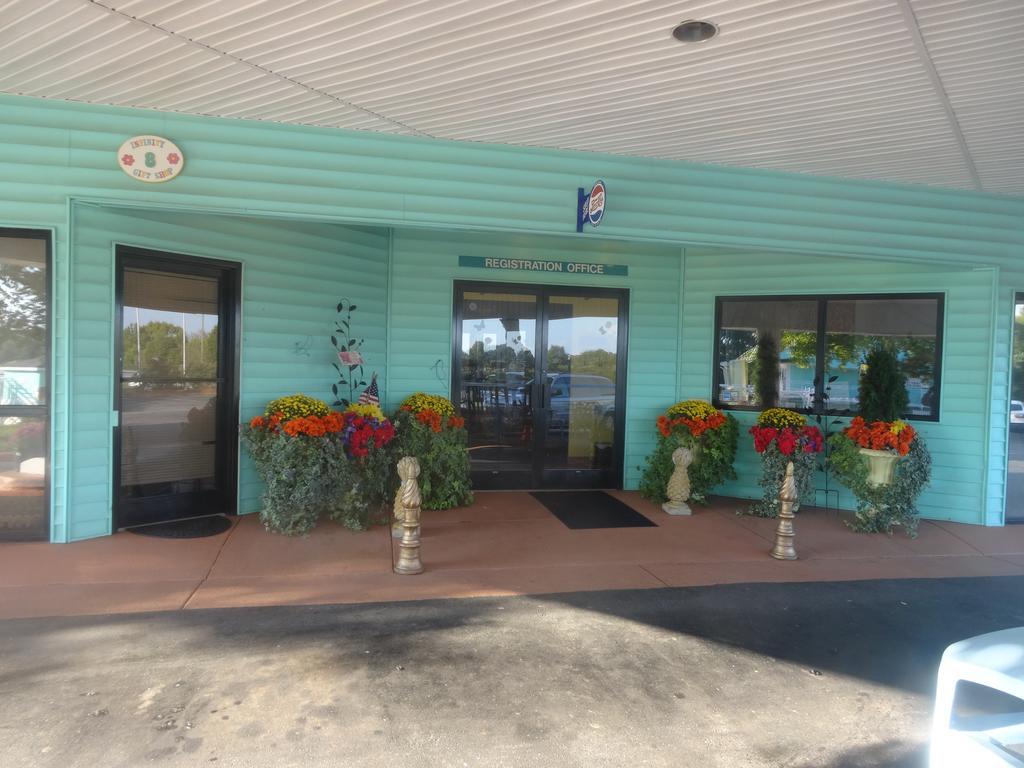 伊科斯普莱斯套房酒店 加斯托尼亚 外观 照片